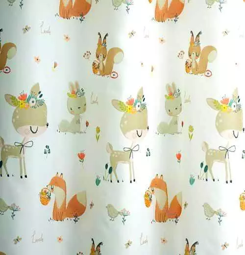 Gyerekmintás függöny anyag erdei állatokkal és virágokkal, vidám